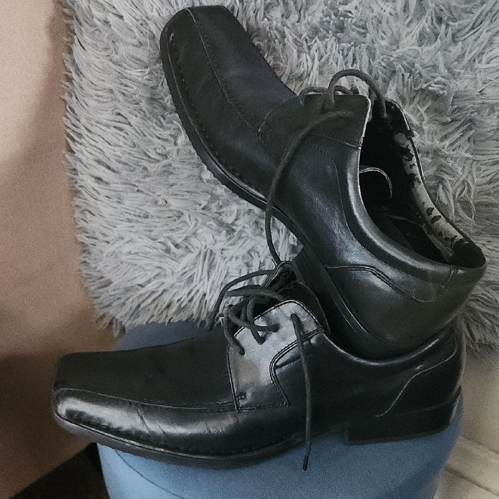 Steve Madden Black Leather Oxfords